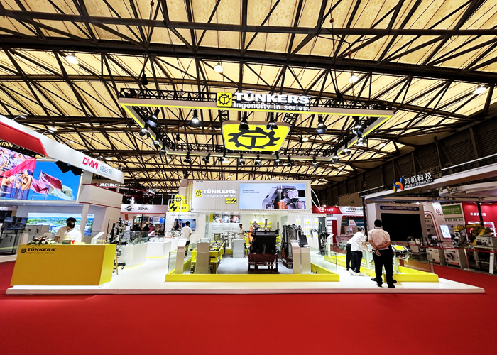 澤迪展臺布置設計公司攜手“德克斯”亮相上海汽車裝備展